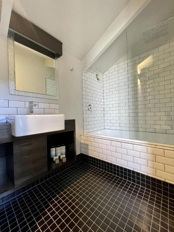 Thousand Lakes Lodge image 11