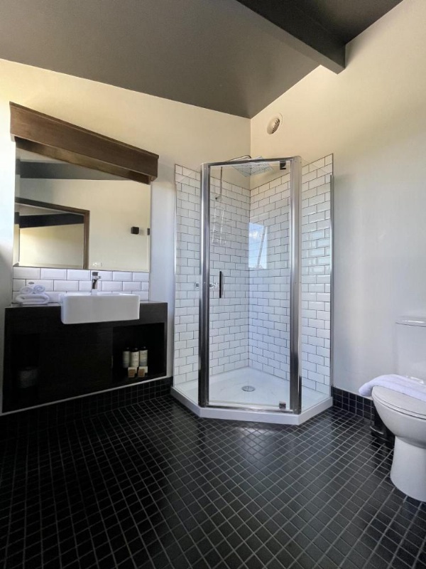 Thousand Lakes Lodge image 7